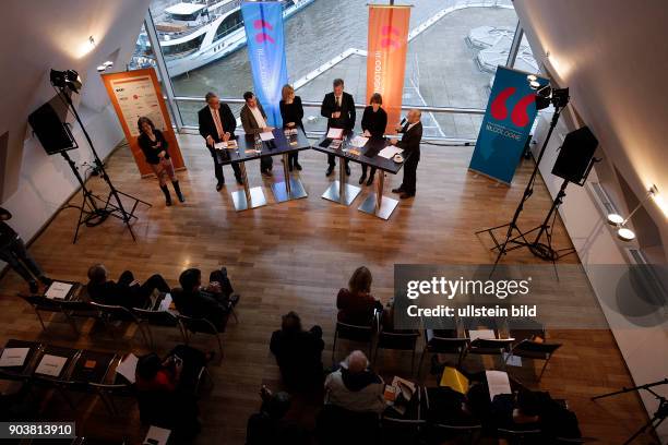 Pressekonferenz "lit.COLOGNE 2016? das internationale Literaturfest" v.l.: Dr. Dieter Steinkamp , Florian Quecke , Julia Hattrup , Claus Zemke ,...