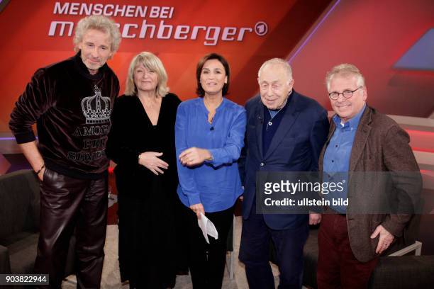 Menschen bei Maischberger Thema der Sendung: ?Das Quartett der Querdenker? Gäste bei Sandra Maischberger sind Thomas Gottschalk , Alice Schwarzer ,...