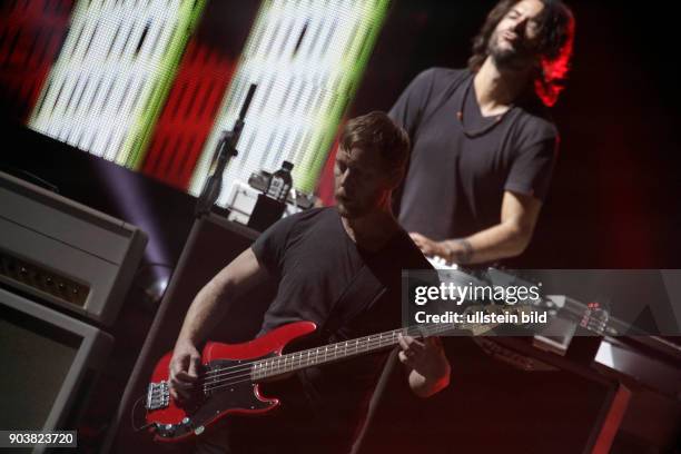 Foo Fighters "Sonic Highways"-Tour Foo Fighters bestehen aus Dave Grohl , Nate Mendel , Taylor Hawkins , Chris Shiflett und Pat Smear Lanxess-Arena...