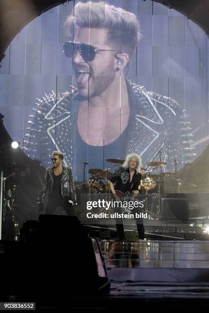 Queen + Adam Lambert Adam Mitchel Lambert , Brian Harold May, CBE und Roger Meddows-Taylor gastieren auf ihrer "Live in Europe 2016"-TourRheinEnergie...