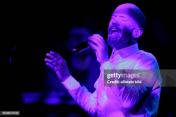 Jimmy Somerville und Band "Freedom To Dance"-TourGloria Theater Köln