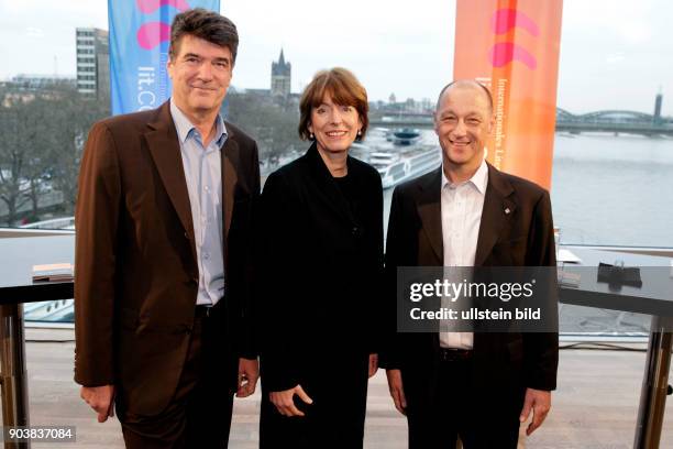 Pressekonferenz "lit.COLOGNE 2016? das internationale Literaturfest" v.l.: Werner Köhler , Henriette Reker und Rainer Osnowski präsentierten das...