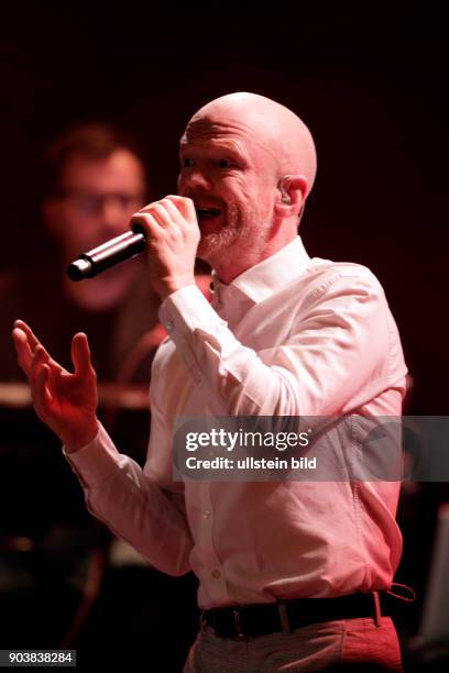 Jimmy Somerville und Band "Freedom To Dance"-TourGloria Theater Köln