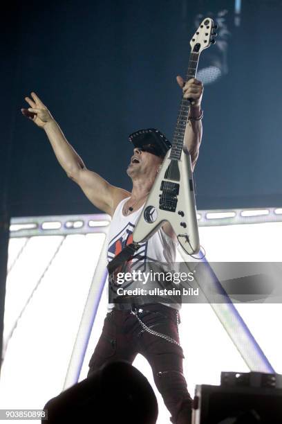 Scorpions "50th-Anniversary"-Tour Die Scorpions bestehen aus: Klaus Meine , Rudolf Schenker , Matthias Jabs , Pawe? M?ciwoda und Mikkey Dee von...