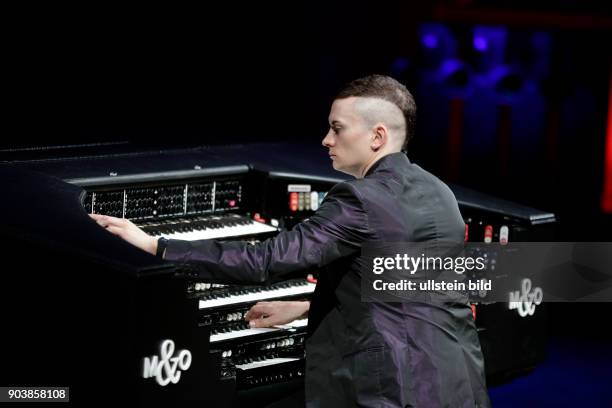 Cameron Carpenter gastiert mit Werken von Johann Sebastian Bach und Cameron Carpenter in der Philharmonie Köln