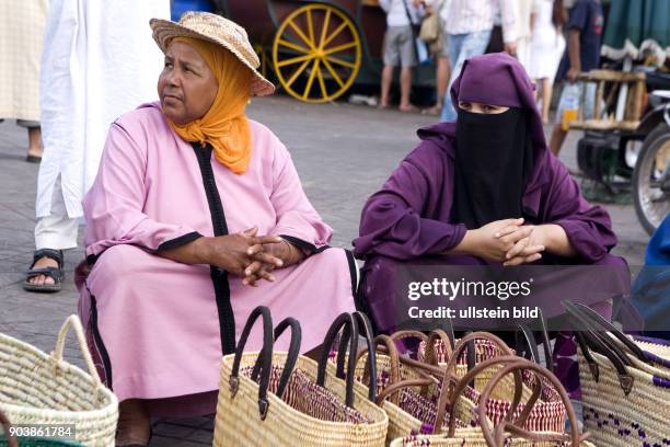 Nordafrika, MAR, Marokko, Marrakesch, August 2010, Der Jemaa El-Fna noch immer der belebteste und beliebteste Platz in Marrakesch. Besonders...