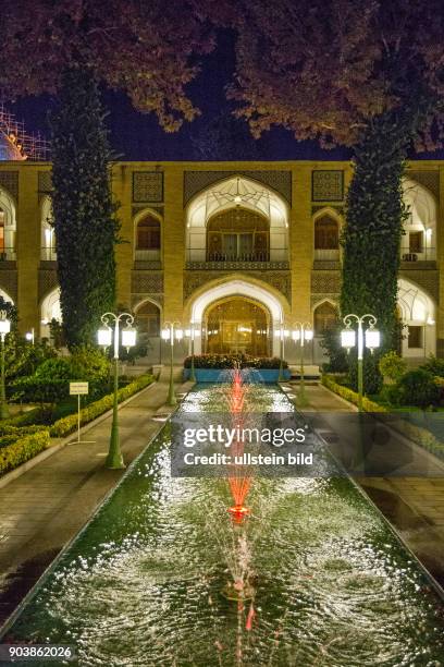 Abbasi-Hotel, urspruenglich als Medrese, Bazar und Karawanserei konzipier, tIsfahan, Esfahan, Iran, IRN, Islamische Republik Iran, Gottesstaat,...