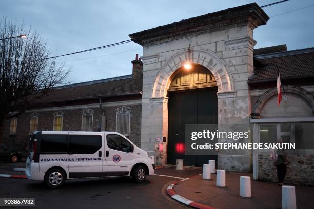 Picture taken on January 11, 2018 shows the main entrance of the Fresnes prison in Fresnes. / AFP PHOTO / STEPHANE DE SAKUTIN