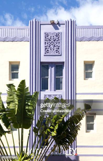 Ueberschrift: AMERIKA, USA, FLORIDA, MIAMI BEACH, 10.2010: Art Decon District rund um den Ocean Drive. In dem Art Deco District rund um den Ocean...