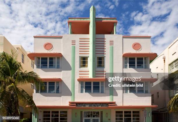 Ueberschrift: AMERIKA, USA, FLORIDA, MIAMI BEACH, 10.2010: Art Decon District rund um den Ocean Drive. In dem Art Deco District rund um den Ocean...