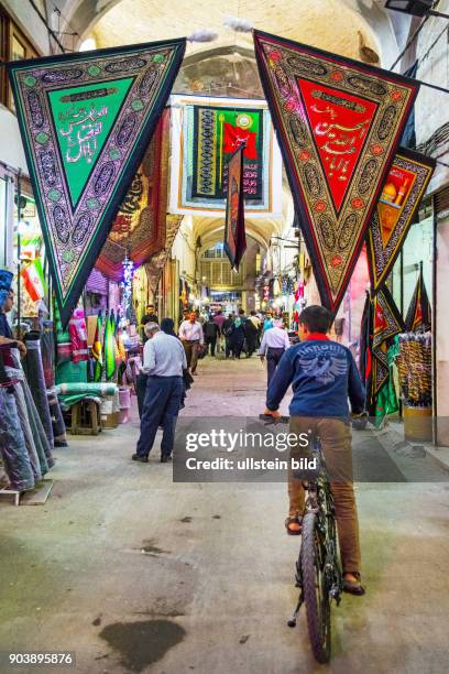 Der Grosse Basar, Basar-e-Bosorg, Isfahan, Esfahan, Iran, IRN, Islamische Republik Iran, Gottesstaat, Persien, Vorderasien, Schiiten, Islam, Muslime,...