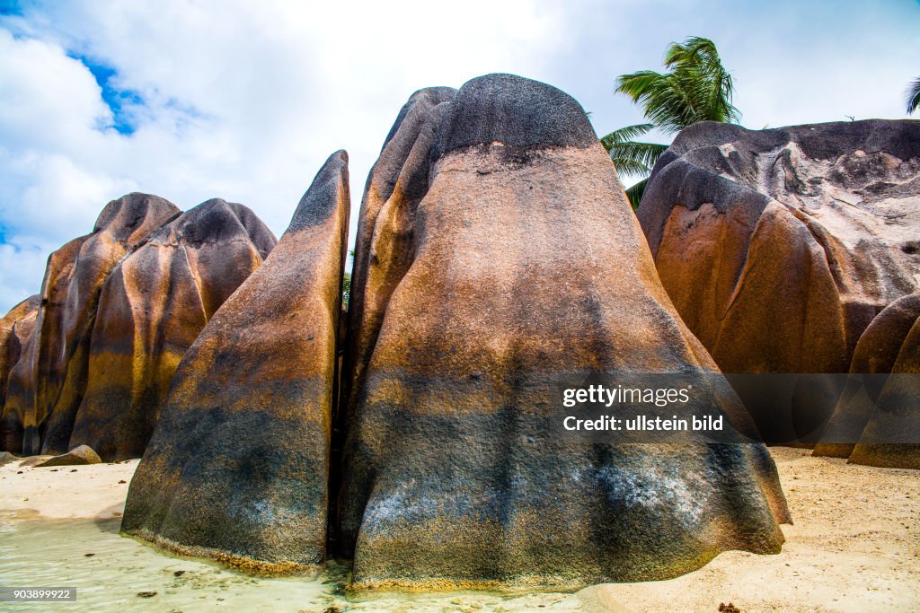 Anse Source d'Argent, einer der beruehmtesten Straende weltweit mit fantastischen Granitfelsen, La Digue, Seychellen
