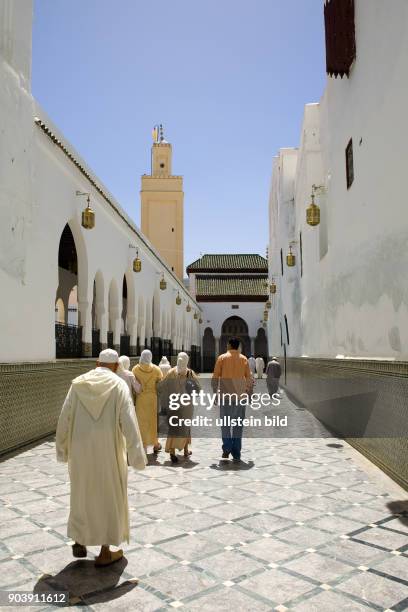 Nordafrika, MAR, Marokko, Moulay Idriss, Heiligste Stadt Marokkos: Zahlreiche Glaeubige pilgern siebenmal zur Grabstaette Idriss I. Und verzichten...