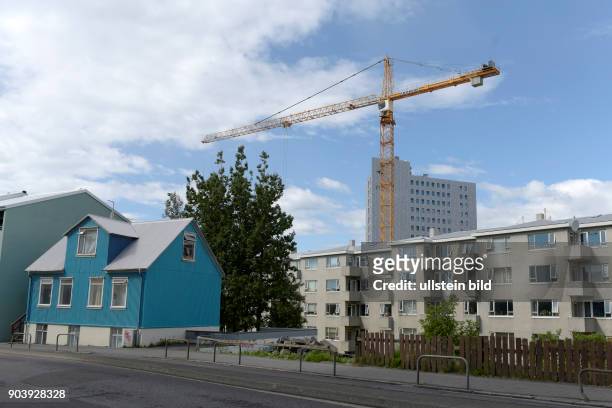 Baukräne an Baustellen entlang des Laugavegur und um das Foss Hotel Reykjavik