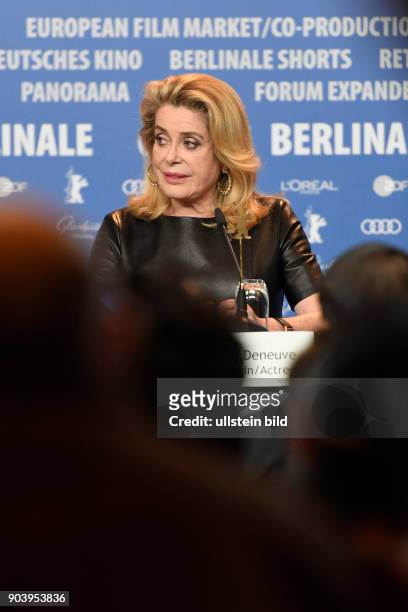 Schauspielerin Catherine Deneuve bei der Pressekonferenz zum Film SAGE FEMME / THE MIDWIFE anlässlich der 67. Berlinale
