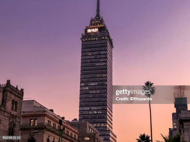 torre latinoamericana - sentier skyline photos et images de collection