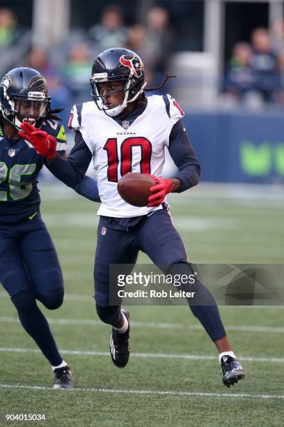 DeAndre Hopkins of the Houston Texans in action during the game against the Seattle Seahawks at CenturyLink Field on October 29, 2017 in Seattle,...