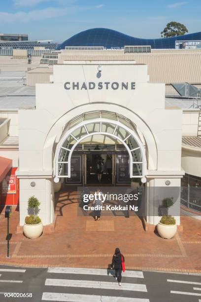 chadstone shopping centre, melbourne - chadstone shopping centre stock pictures, royalty-free photos & images