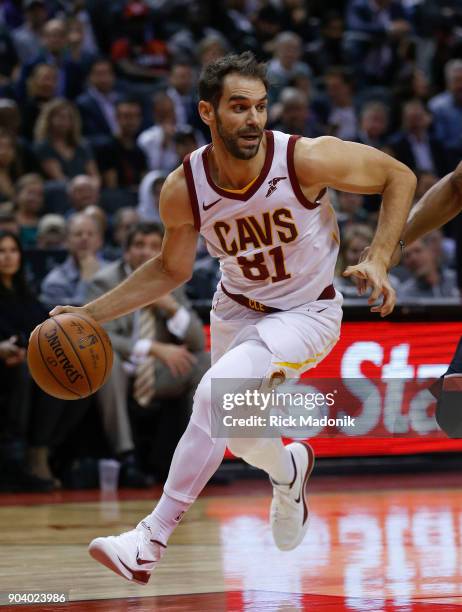 Cleveland Cavaliers guard Jose Calderon works the offence. Toronto Raptors vs Cleveland Cavaliers in 2nd half action of NBA regular season play at...