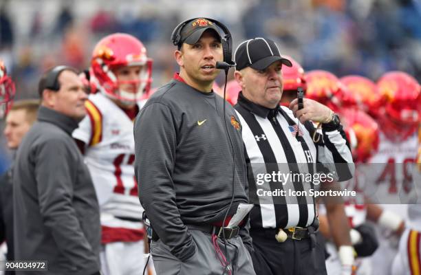 Memphis, TN Iowa State Cyclones coach Matt Campbell during a first quarter timeout of a NCAA college football game against the Memphis Tigers in the...