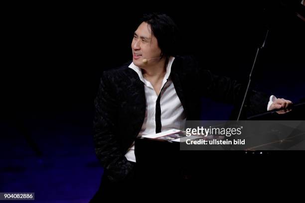 Igudesman & Joo Aleksey Igudesman und der englisch-koreanische Pianist Hyung-ki Joo gastieren mit ihrer Show ?And Now Mozart?Philharmonie Köln