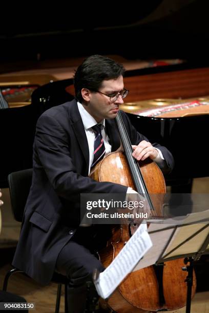 Eric Le Sage gastiert in Begleitung von Alec Frank-Gemmill , Christian Poltéra , Sebastian Klinger und Kit Armstrong Philharmonie Köln