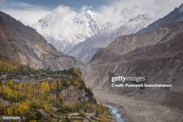 hunza valley landscape in autumn season, gilgit baltistan, pakistan - baltistan bildbanksfoton och bilder