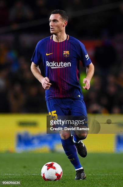 Thomas Vermaelen of FC Barcelona runs with the ball during the Copa del Rey round of 16 second leg match between FC Barcelona and Celta de Vigo at...