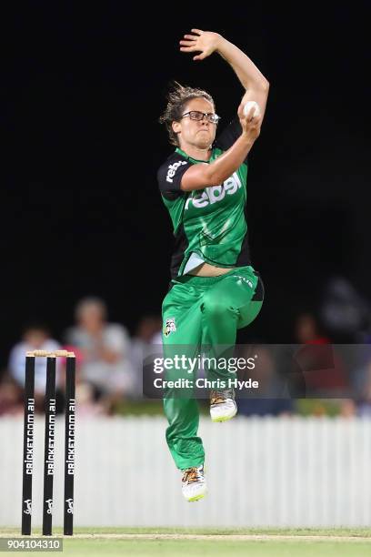 Emma Kearney of the Starts bowls during the the Women's Big Bash League match between the Brisbane Heat and the Melbourne Stars at Harrup Park on...