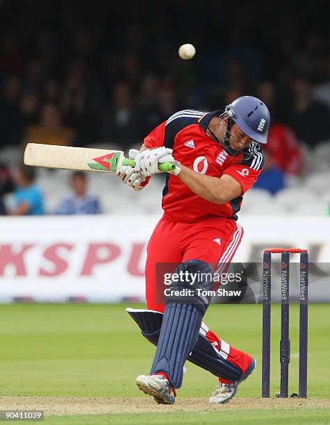 Tim Bresnan of England avoids a bouncer during the 2nd NatWest One Day International between England and Australia at Lord's on September 6, 2009 in...