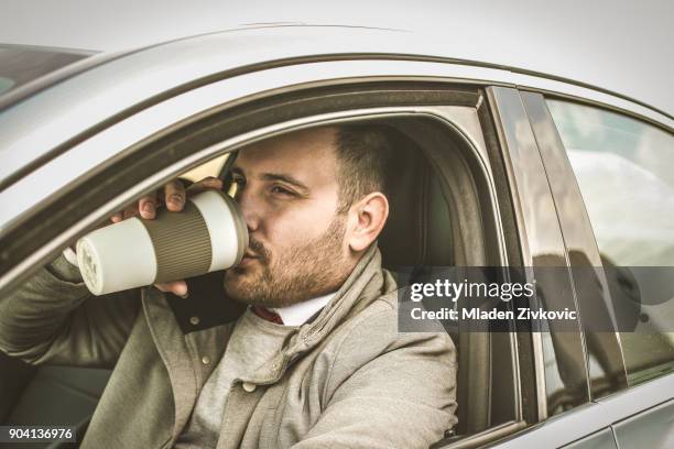 genieten in koffie. - drink driving stockfoto's en -beelden