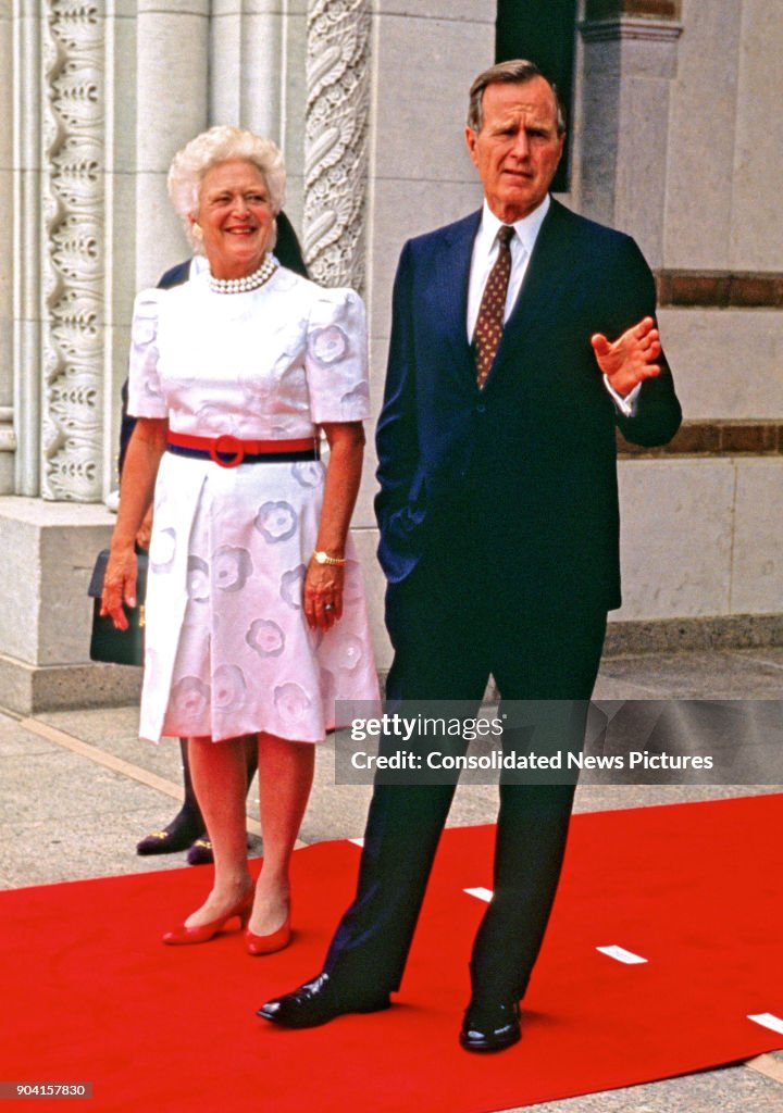 The Bushes At 16th G7 Summit