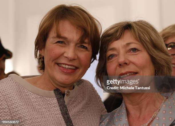 German First Lady Elke Buedenbender, poses with former German First Lady Daniela Schadt, during the first Reception For Diplomatic Corp Wives in the...