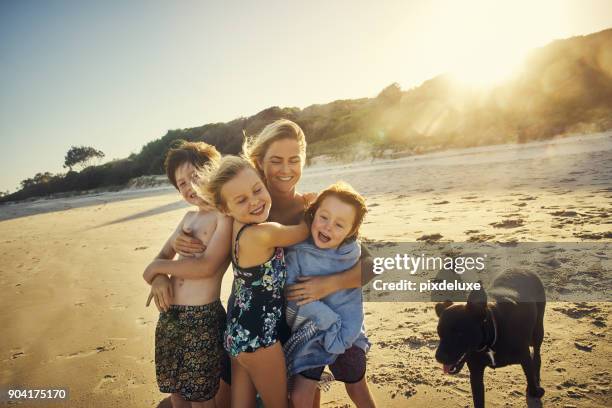 summer days bring family together - family holidays australia stock pictures, royalty-free photos & images