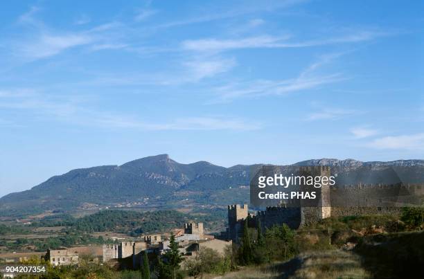 Montblanc, province of Tarragona, comarca of Conca de Barbera, Catalonia, Spain. Panoramic of the walled enclosure which protected the medieval...