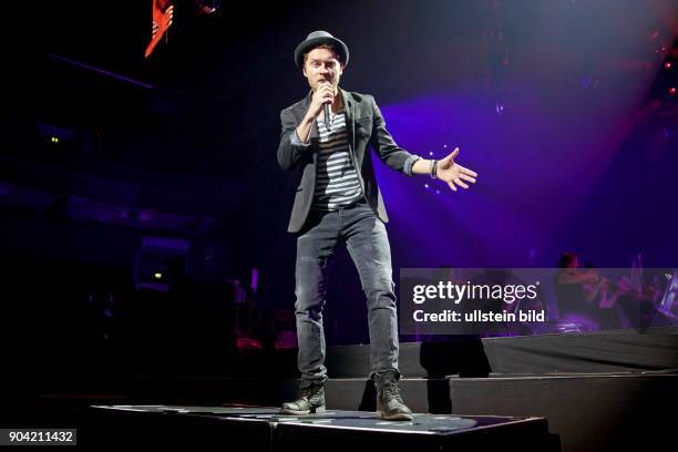 Johannes Oerding live bei Night Of The Proms - das Musik-Event mit Il Novecento; Robert Groslot u.v.a. In Hamburg, o2 World Arena (Photo by Jazz...