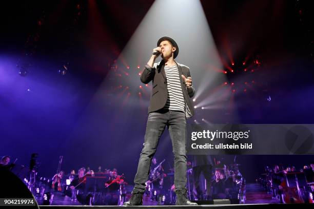 Johannes Oerding live bei Night Of The Proms - das Musik-Event mit Il Novecento; Robert Groslot u.v.a. In Hamburg, o2 World Arena (Photo by Jazz...