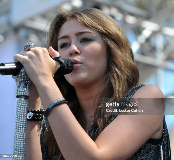 Singer/actress Miley Cyrus attends the A Time for Heroes Celebrity Carnival Sponsored by Disney, benefiting the Elizabeth Glaser Pediatric AIDS...