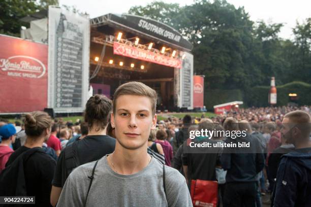 Jera Luca Rapper 906 Mopo Stock Photos, High-Res Pictures, and Images - Getty Images