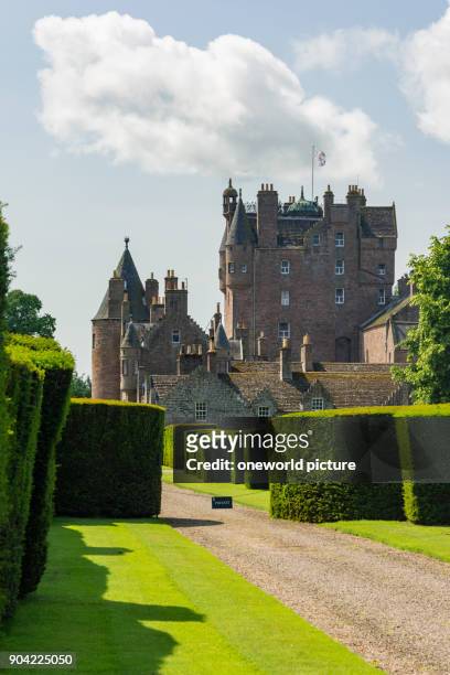 United Kingdom, Scotland, Angus, Glamis, Glamis Castle from the Garden, Glamis Castle, Castle, Shakespeare Macbeth.