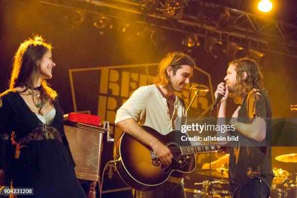 Family of the Year- die amerikanische Indiepopband live beim Reeperbahnfestival 2015. Konzert beim Musikfestival in den Clubs um die Hamburger...