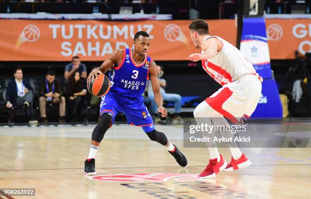 Errick McCollum, #3 of Anadolu Efes Istanbul in action during the 2017/2018 Turkish Airlines EuroLeague Regular Season Round 17 game between Anadolu...