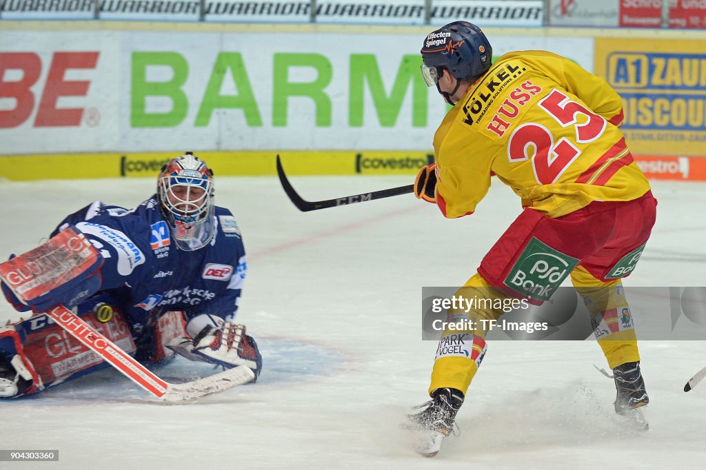 Iserlohn Roosters v Duesseldorfer EG - DEL