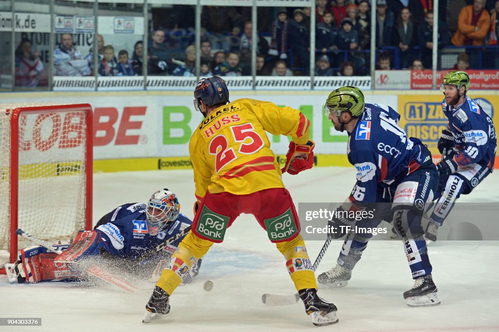 Iserlohn Roosters v Duesseldorfer EG - DEL