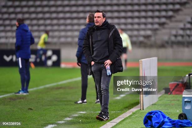 Coach Herve Della Maggiore during the Ligue 2 match between Paris FC and Bourg en Bresse at Stade Charlety on January 12, 2018 in Paris, France.