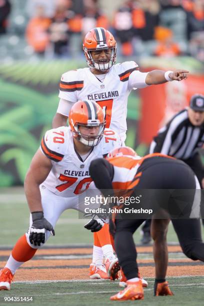DeShone Kizer of the Cleveland Browns changes the play at the line of scrimmage during the game against the Cincinnati Bengals at Paul Brown Stadium...
