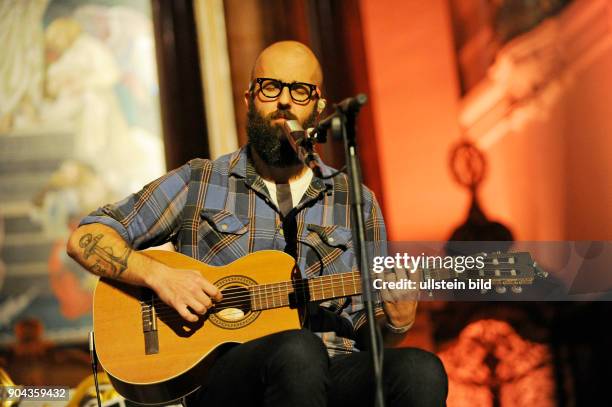 William Fitzsimmons - der amerikanische Singer-Songwriter live beim Reeperbahnfestival 2015. Konzert beim Musikfestival in den Clubs um die Hamburger...