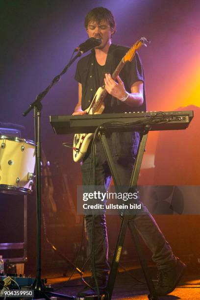 Half Moon Run - die kanadische Indie-Rock-Band live beim Reeperbahnfestival 2015. Konzert beim Musikfestival in den Clubs um die Hamburger Reeperbahn...