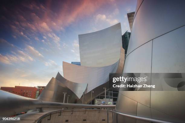 disney concert hall - grand avenue - los angeles - frank gehry stock pictures, royalty-free photos & images