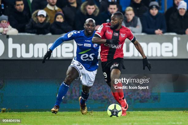 706 Strasbourg V Ea Guingamp Ligue 1 Photos and Premium High Res Pictures -  Getty Images
